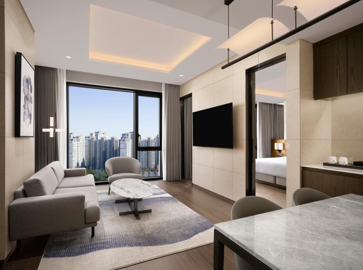 Four Points By Sheraton Suwon Bagian luar foto