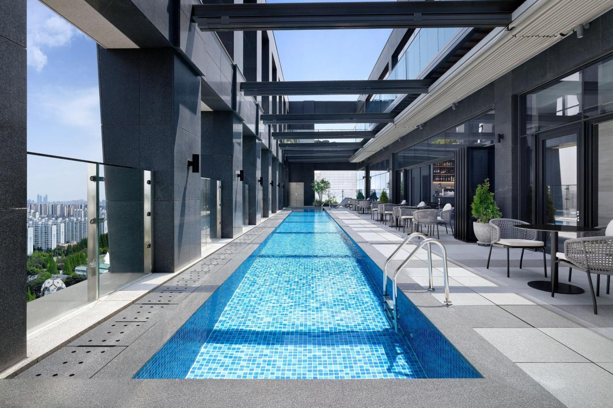 Four Points By Sheraton Suwon Bagian luar foto