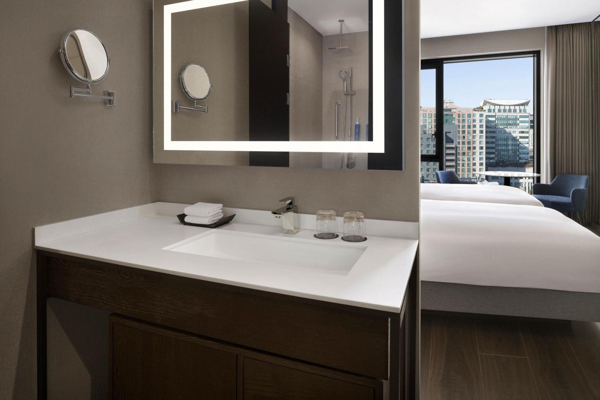 Four Points By Sheraton Suwon Bagian luar foto