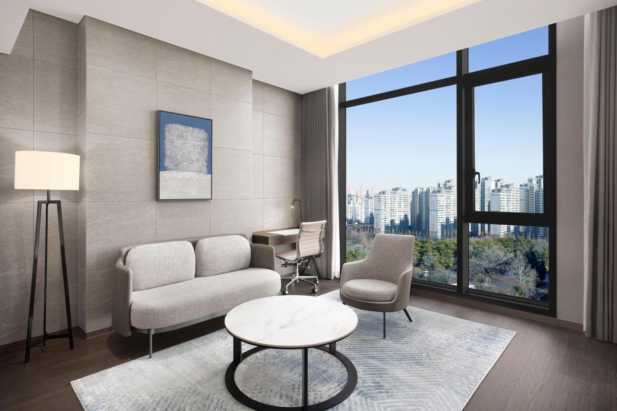 Four Points By Sheraton Suwon Bagian luar foto