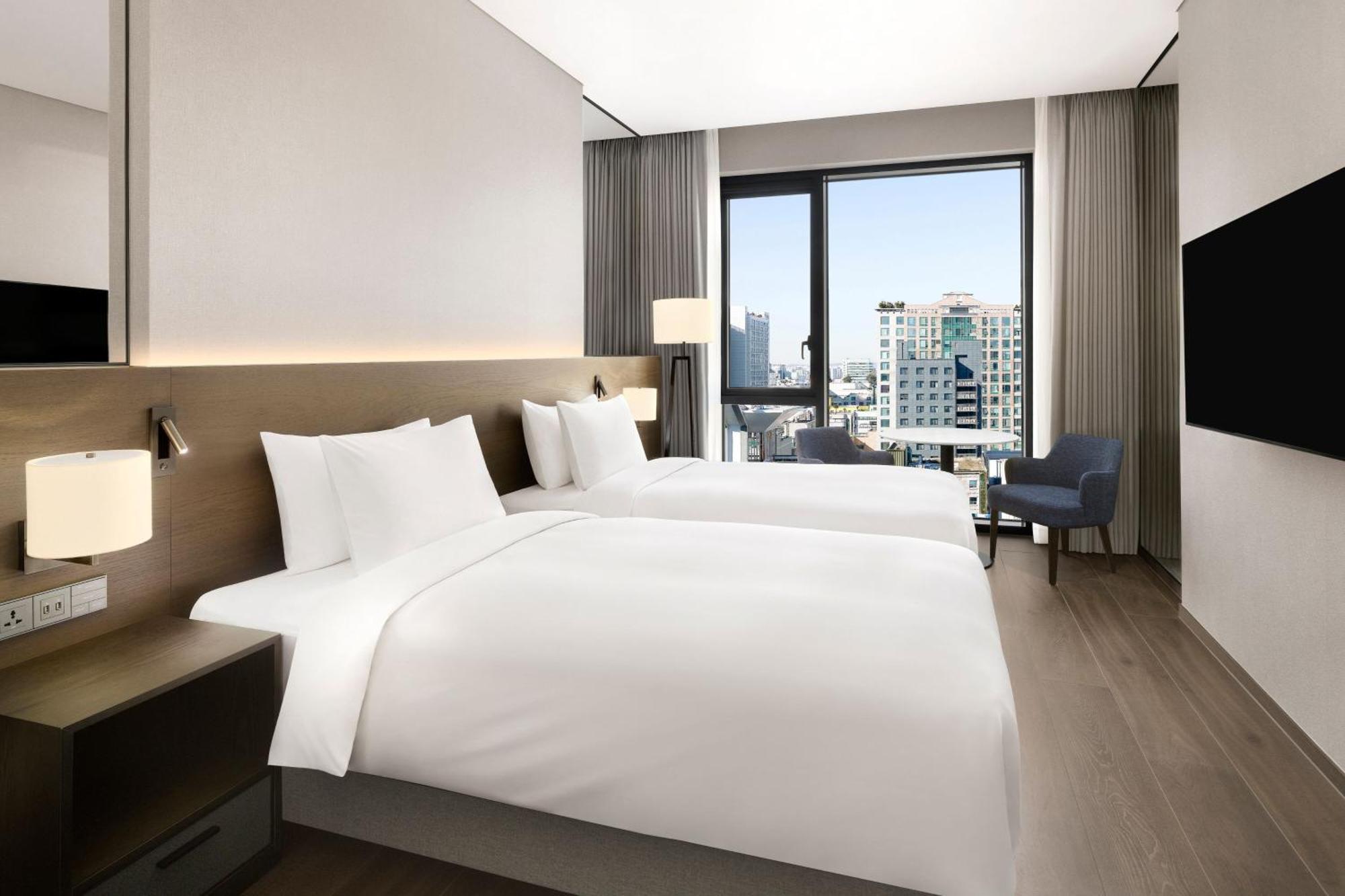 Four Points By Sheraton Suwon Bagian luar foto