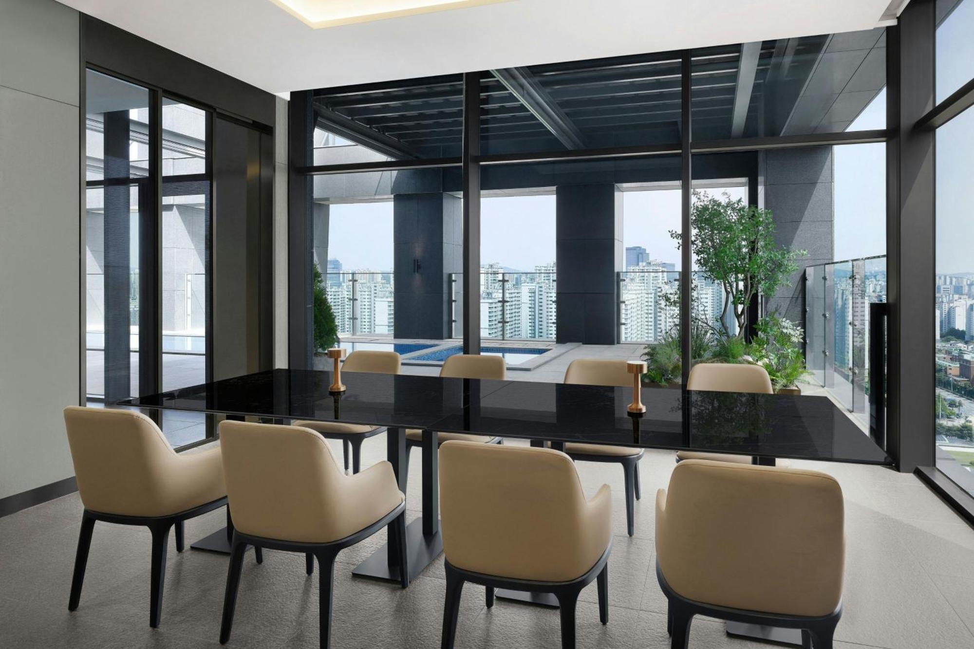 Four Points By Sheraton Suwon Bagian luar foto